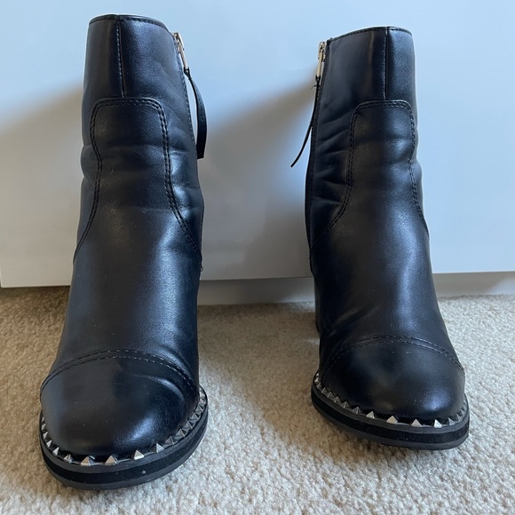 8.5 Charles David Frazz Studded Block-Heel Booties - Picture 2 of 5